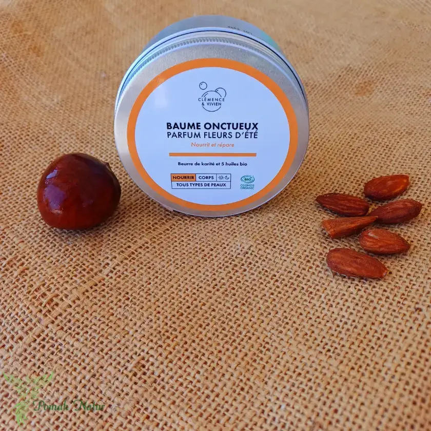 Descubre el poder nutritivo de la naturaleza en un solo producto. Este bálsamo ultra-cremoso con 5 aceites vegetales orgánicos protege, repara y suaviza la piel en profundidad. La manteca de karité aporta confort y nutrición intensa, mientras que los aceites de albaricoque y aguacate regeneran y combaten los signos del estrés cutáneo con su acción antioxidante.